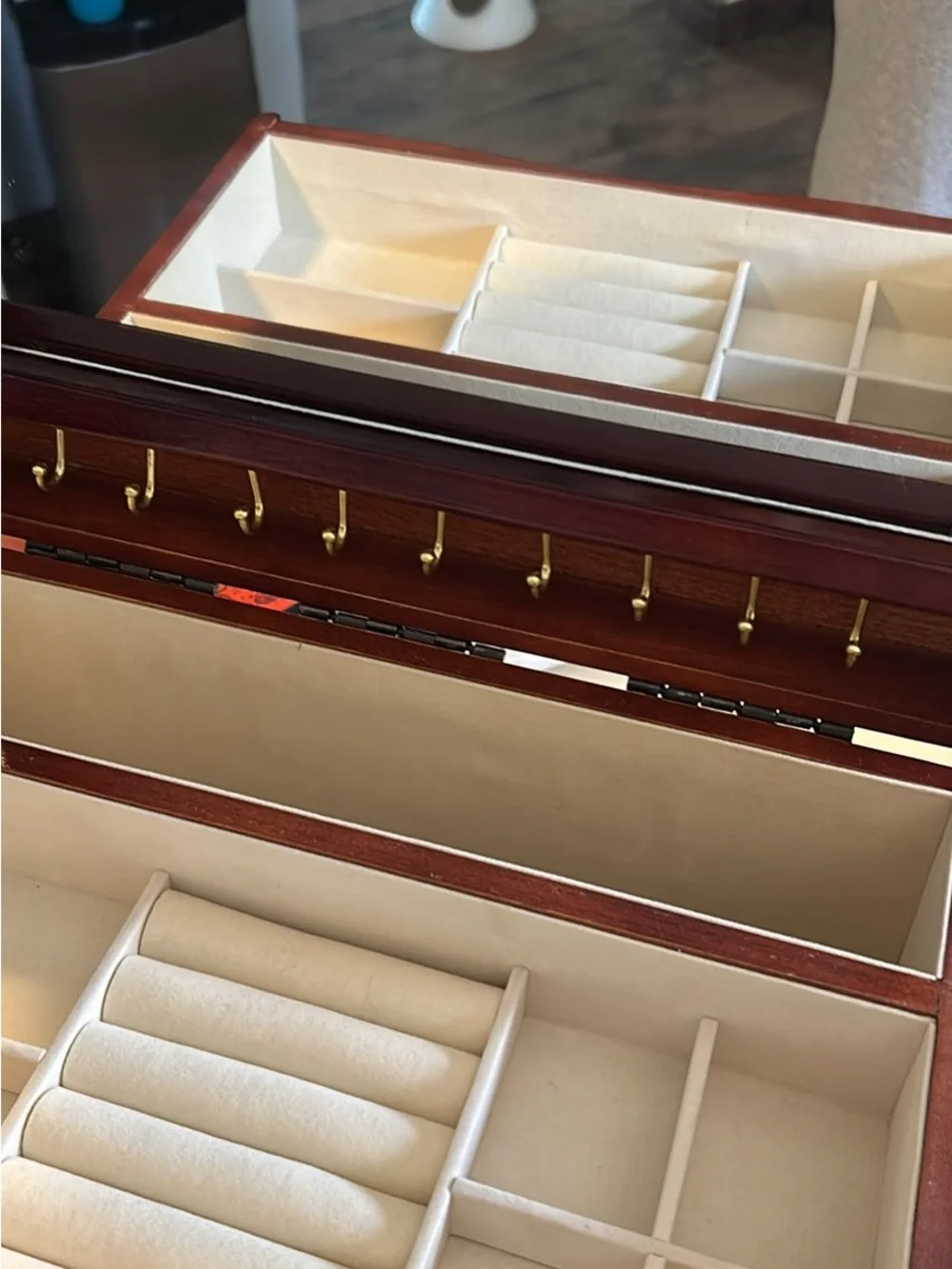 N/A elegant cherry